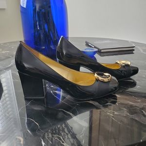 Tahari Black Patent Leather Dress Pumps.  Size 7.5
